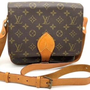 🔥SOLD🔥Authentic  Louis Vuitton Monogram Cartouchiere GM Crossbody bag